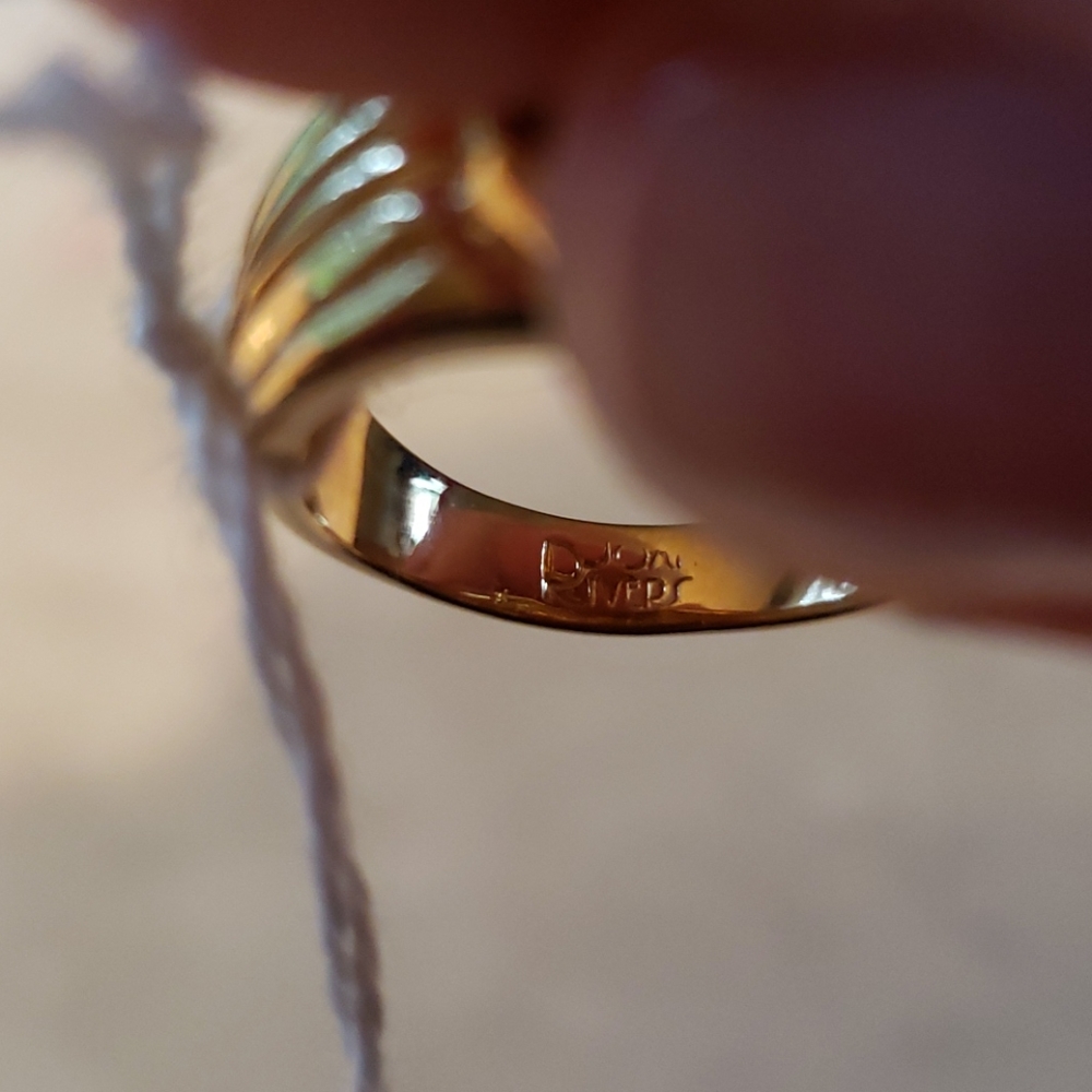 Ring - Picture 5 of 5